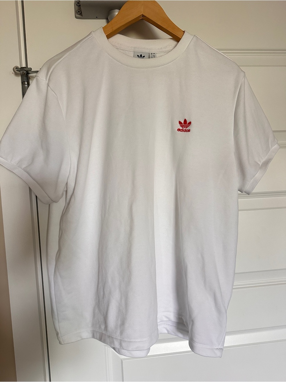 Adidas Originals White T-Shirt Red Trefoil Heart Logo Size L